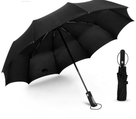 Um guarda-chuva de aço preto 10K 190T Pongee Adultos Automático 3 Dobras com impressões de logotipo
