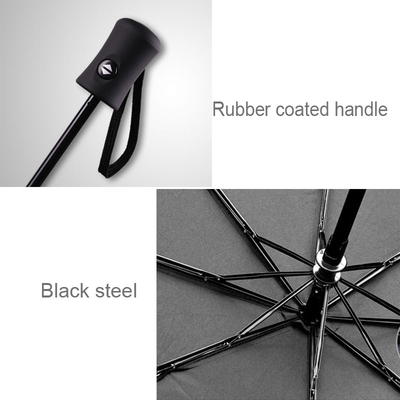 Um guarda-chuva de viagem de 95cm de diâmetro aberto com design compacto e logotipo personalizado