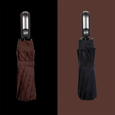 Um guarda-chuva dobrável totalmente automático X306 com design minimalista