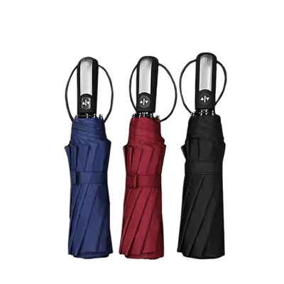 Um guarda-chuva de protecção UV à prova de vento para protecção contra vento e chuva