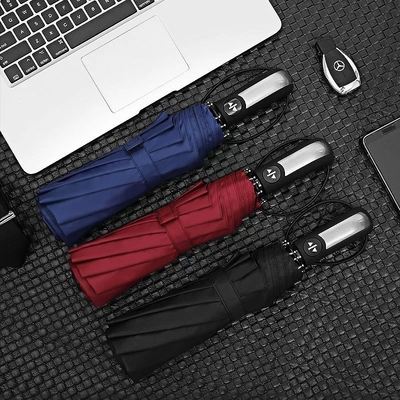 Um guarda-chuva de protecção UV à prova de vento para protecção contra vento e chuva