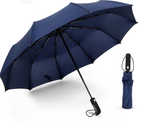 Um guarda-chuva de aço preto 10K 190T Pongee Adultos Automático 3 Dobras com impressões de logotipo