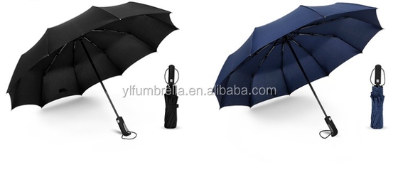 Um guarda-chuva de aço preto 10K 190T Pongee Adultos Automático 3 Dobras com impressões de logotipo