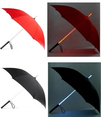 Um guarda-chuva de 23 polegadas 8K LED Light Up com 105cm de diâmetro aberto e tecido Pongee de secagem rápida