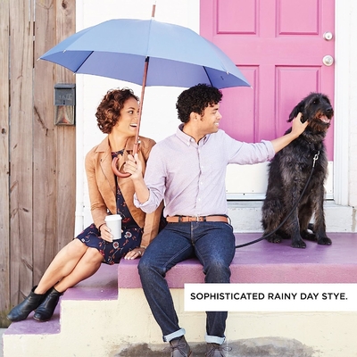 Um guarda-chuva de mão de madeira de uma peça J guarda-chuva de proteção ambiental para homens guarda-chuva de logotipo personalizada
