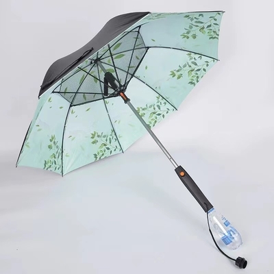 Um guarda-chuva repelente para o mercado externo com ventilador e spray de água