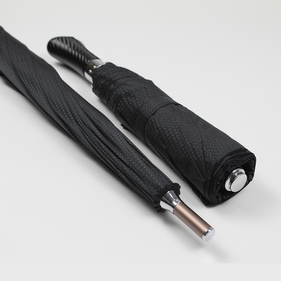 Um guarda-chuva totalmente automático de fibra de carbono de grande porte para negócios e proteção solar
