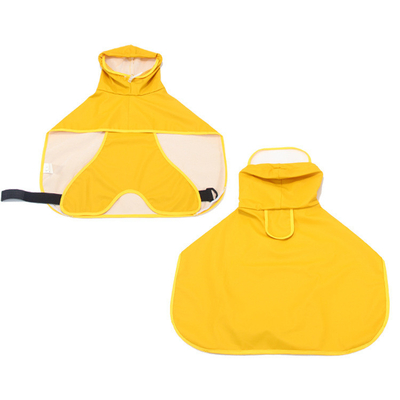 Poncho estilo impermeável reflectivo casaco de chuva de cão com abertura de arnês e bolso de saco de cocô