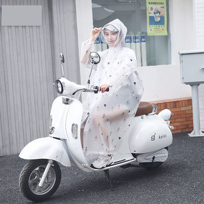 Bicicleta elétrica de bateria única feminina com casaco de chuva de corpo longo e design à prova de tempestade