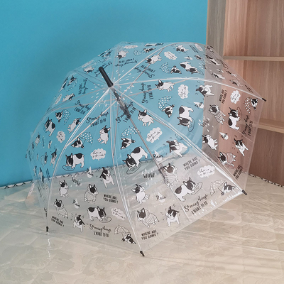 Um guarda-chuva para crianças de 3 a 9 anos com logotipo personalizado Ultra Light e design transparente
