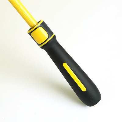 Um guarda-chuva de 30 polegadas de fibra recta dupla de golfe com controle semiautomático e alça de cor