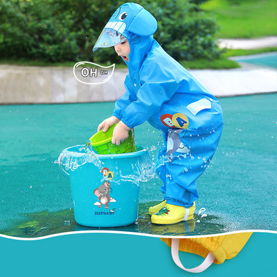 Guia de chuva para crianças com desenhos animados de dinossauros para atividades ao ar livre