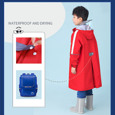 2023 Verniz de chuva infantil Escola primária de meninos Roupas impermeáveis com saco e poncho