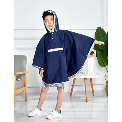 Capa de chuva infantil conveniente e prática para alunos do jardim de infância em tempo chuvoso