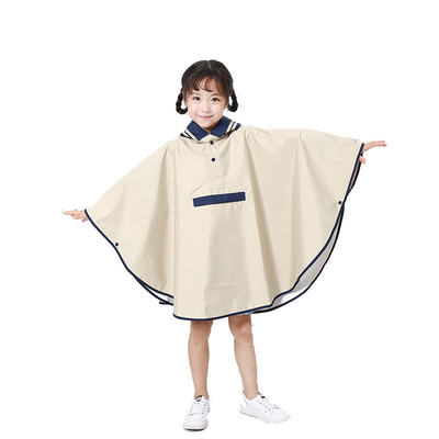 Capa de chuva infantil conveniente e prática para alunos do jardim de infância em tempo chuvoso