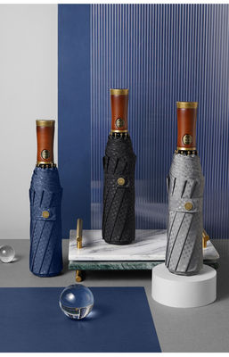 Um guarda-chuva de publicidade para homens X315 BSCI Automático à prova de vento Luxury Golden Wood Handle