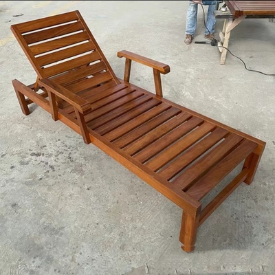 Mobiliário para o exterior relaxante Recliner de madeira de pinho para assentos casuais na praia ou piscina