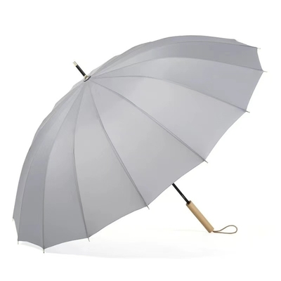 Arco de fibra de vidro 16K Grande guarda-chuva de golfe amarelo à prova de vento com alça de madeira reta