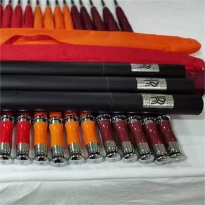 Abertura manual 24 polegadas 8K guarda-chuva de golfe com design distinto e eixo de fibra de vidro