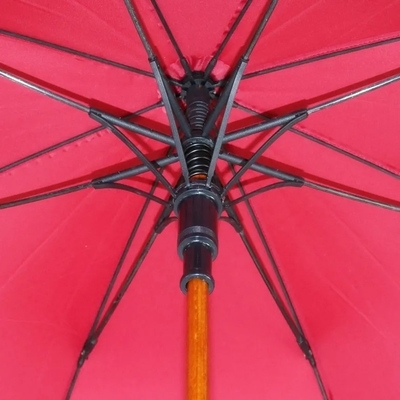 Auto-abre o guarda-chuva de fibra de vidro com uma alça de madeira e um design personalizado