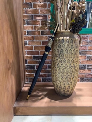 120cm Diâmetro aberto X103 UV Proteção de revestimento dourado guarda-chuva para negócios e golfe