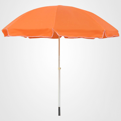 Um guarda-chuva de praia de sol com inclinação de botão e impressão de logotipo personalizado