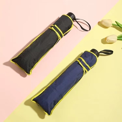 Um guarda-chuva de negócios de cor sólida com logotipo de impressão Duplo Design dobrável Diâmetro aberto 106cm