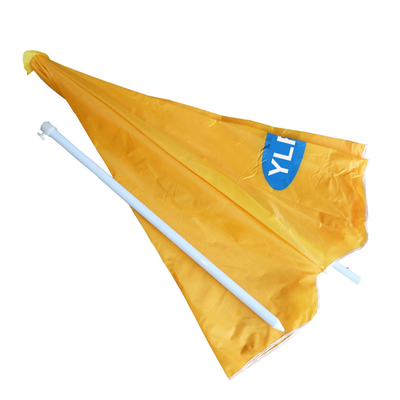 29/32 Um guarda-chuva de praia para a praia para promoção eficaz de negócios