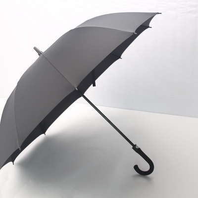 Um guarda-chuva de golfe de 8 ossos de 27 polegadas para adultos com alça curva e logotipo personalizado de design retro