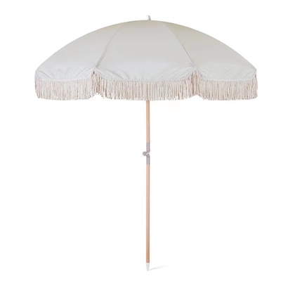 Um guarda-chuva de praia de pátio externo com guarda-chuva Tassel e 29/32 Shaft estilo coreano Grande