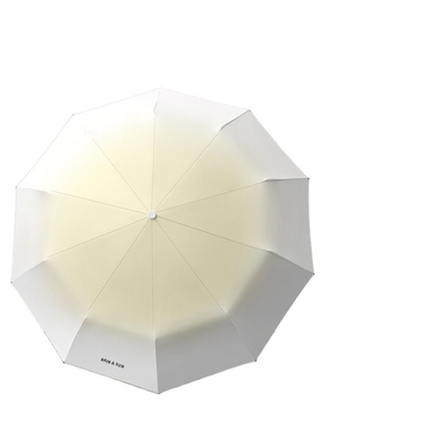 Um guarda-chuva automático de tecido de nylon de 10 ossos perfeito para protetor solar e resistente a UV
