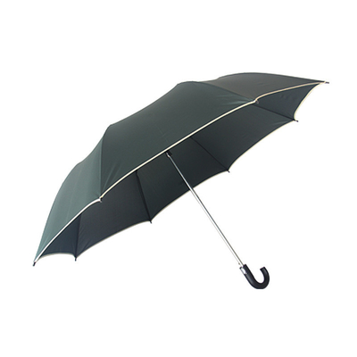 Um guarda-chuva de 27 polegadas semiautomático aberto J forma de plástico manuseio 2 dobrável à prova de vento e durável
