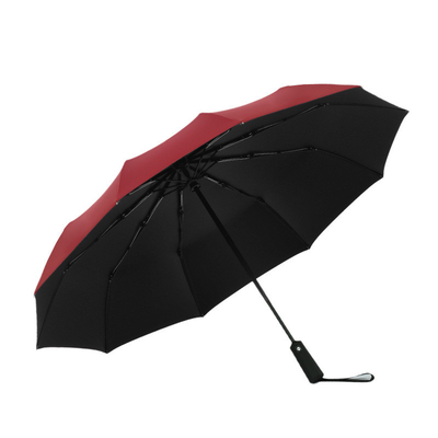 Um guarda-chuva transparente de tecido Pongee 190T com 10 ossos dobráveis automáticos e sombreador de vinil