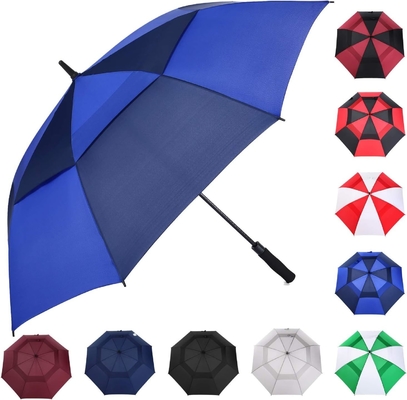 Um guarda-chuva de golfe de camada dupla com abertura automática de mão fechada e impressão personalizada de padrões